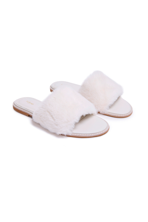 Chinelo Pelúcia